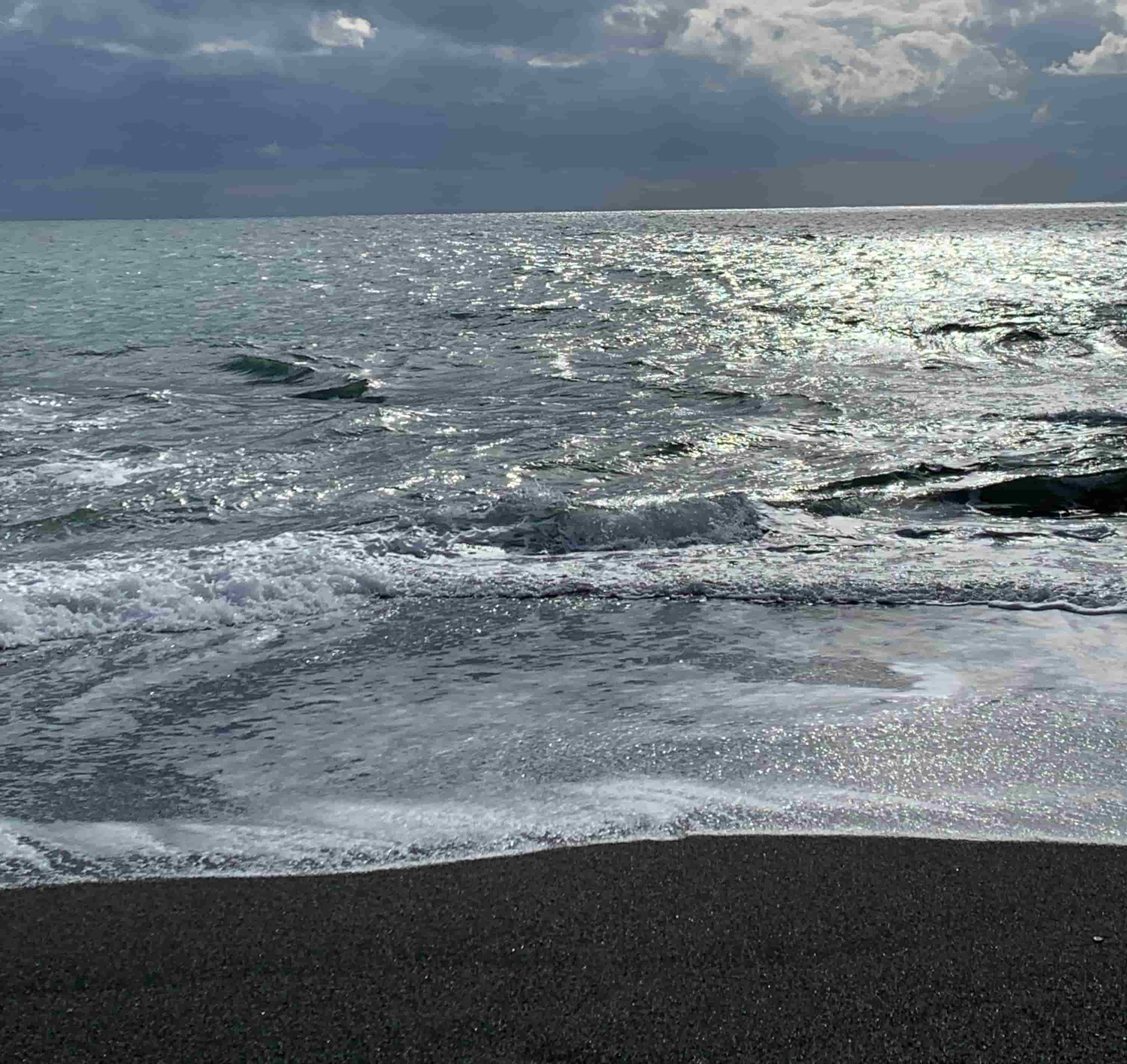 浦河町 / 輝く海と砂浜